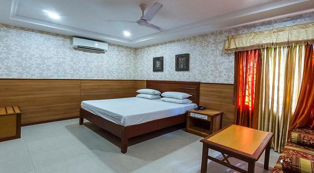 Hotel Chitra Park Tiruchchendūr Dış mekan fotoğraf