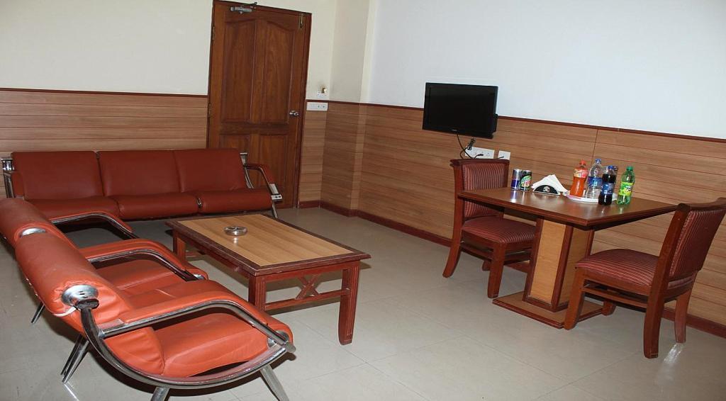 Hotel Chitra Park Tiruchchendūr Dış mekan fotoğraf