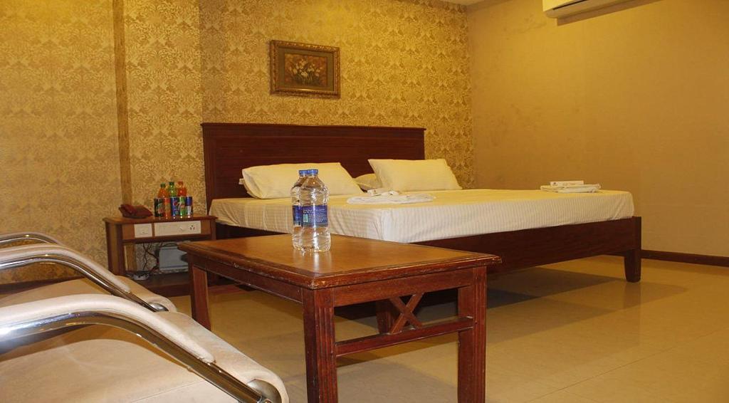Hotel Chitra Park Tiruchchendūr Dış mekan fotoğraf